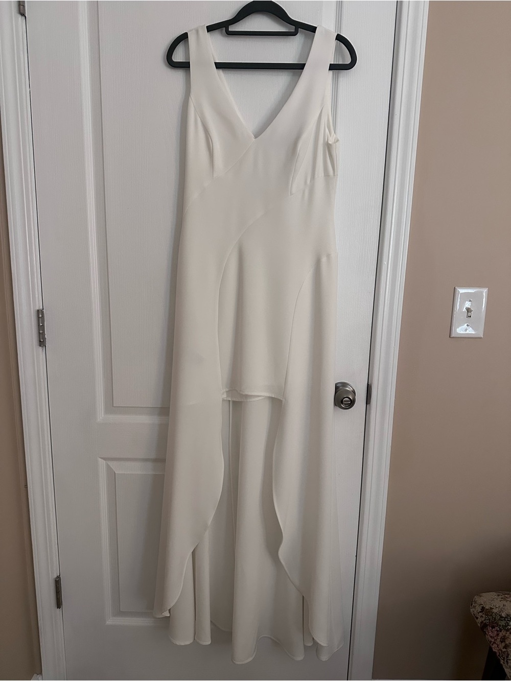 BCBGMaxAzria Ivory V-Neck High-Low Gown